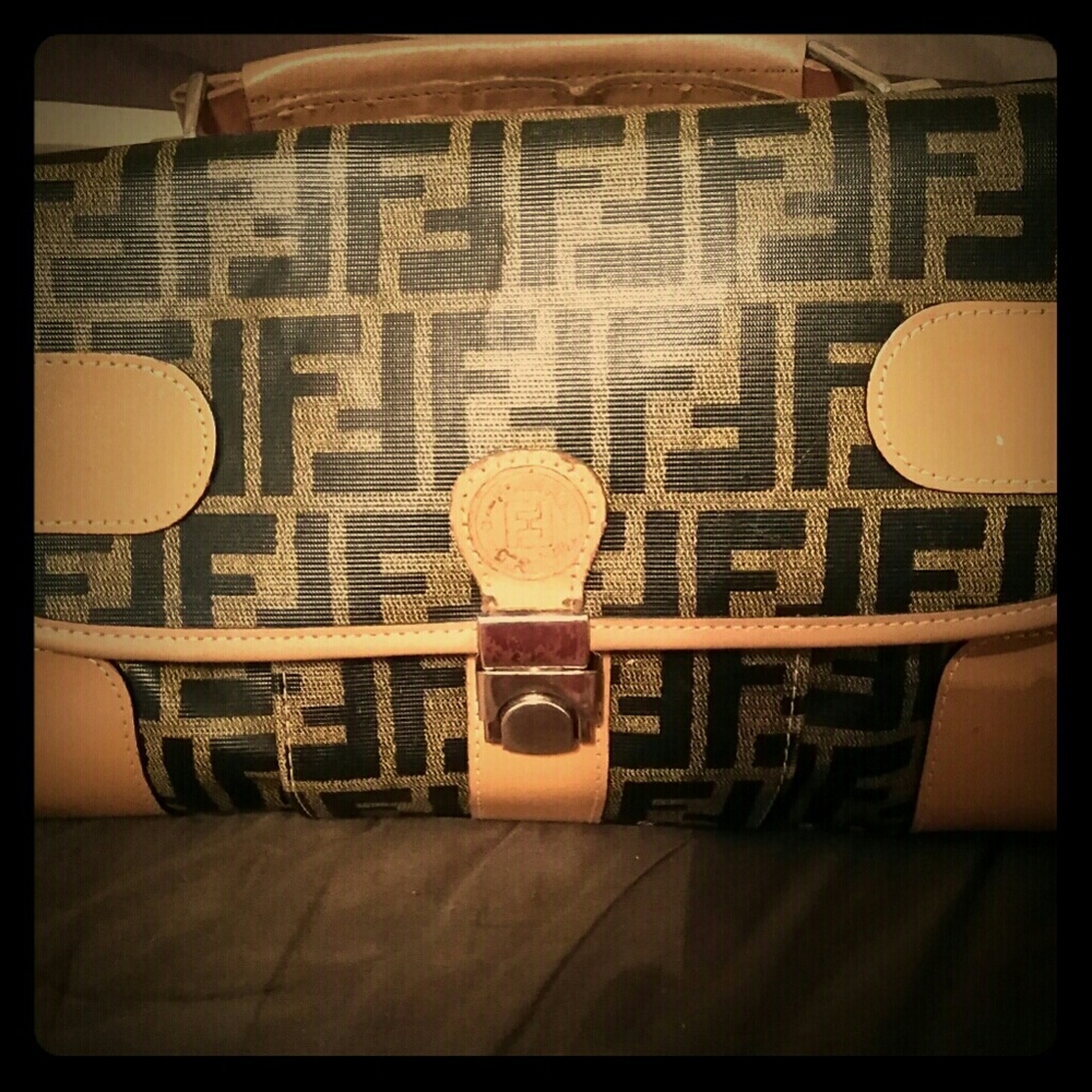 Vintage fendi logo purse